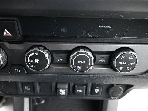 Used 2020 Toyota Tacoma TRD Sport image 23