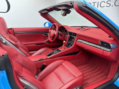 Used 2014 Porsche 911 Carrera S image 25