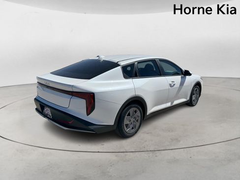 New 2026 Kia K4 FWD image 4