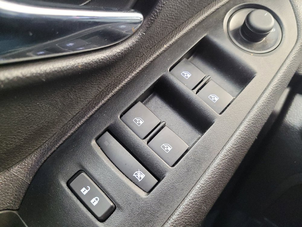 Used 2020 Chevrolet Trax LS FWD image 27