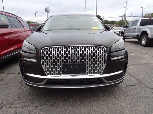 Used 2023 Lincoln Corsair AWD w/ Equipment Group 101A image 2