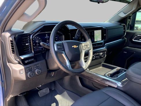 Used 2026 Chevrolet Silverado 3500 LTZ w/ LTZ Texas Edition AWD/4WD image 16