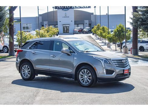 Used 2019 Cadillac XT5 Luxury AWD/4WD image 2
