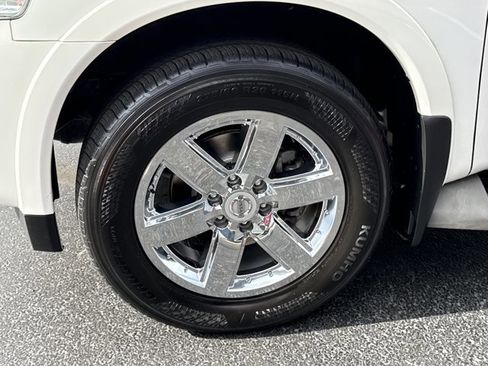 Used 2011 Nissan Armada Platinum w/ 2nd Row Captain Seat Pkg image 18