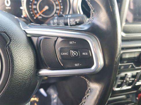 Used 2021 Jeep Wrangler Unlimited Sahara image 24