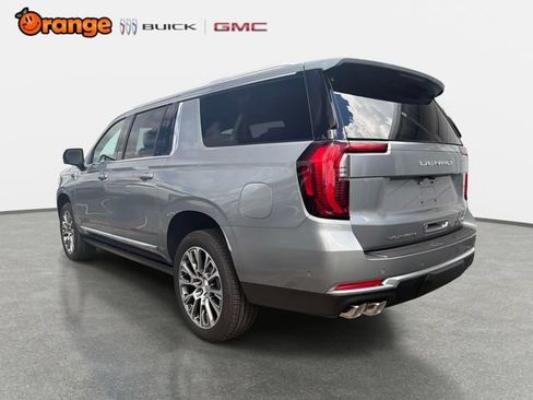 New 2026 GMC Yukon Denali w/ Denali Reserve Package AWD/4WD image 5