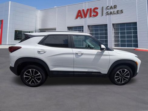 Used 2025 Chevrolet TrailBlazer LT AWD/4WD image 5