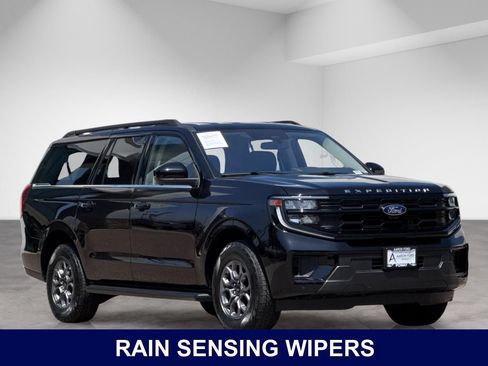 Used 2025 Ford Expedition Max Active RWD image 9