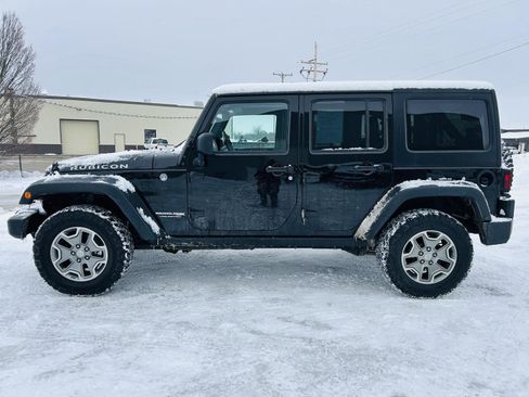 Used 2018 Jeep Wrangler Unlimited Rubicon w/ Cold Weather Group image 28