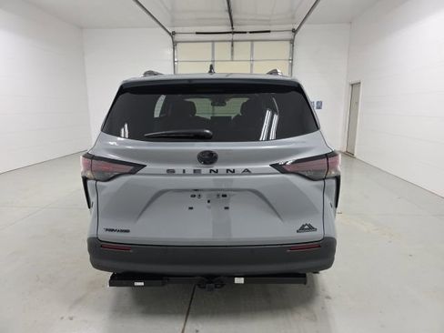 New 2026 Toyota Sienna XLE Woodland Edition image 6
