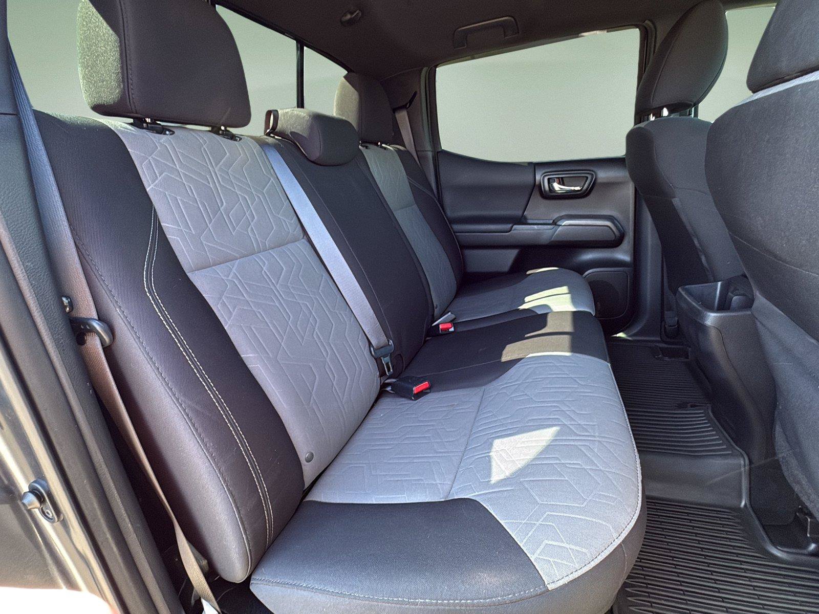 Used 2020 Toyota Tacoma TRD Sport AWD/4WD image 23