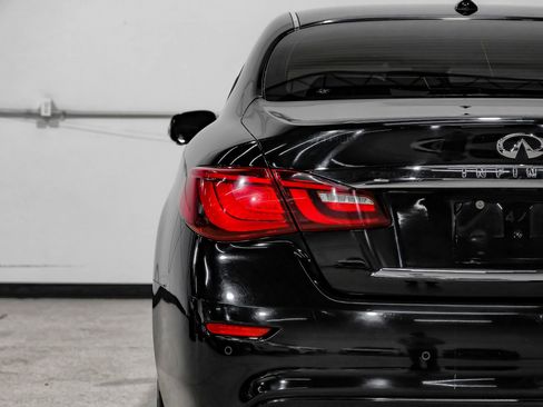 Used 2015 INFINITI Q70 L 3.7 w/ Technology Package image 56