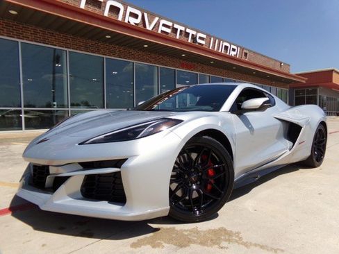 Used 2024 Chevrolet Corvette Z06 w/ Battery Protection Package RWD image 1