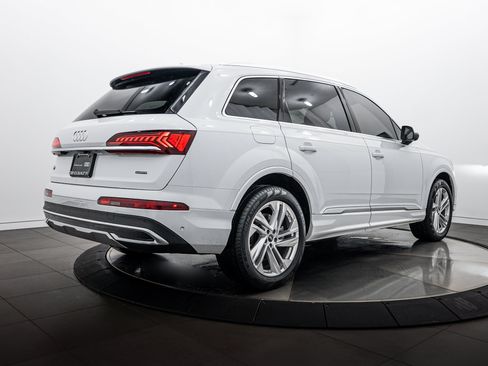 Used 2023 Audi Q7 3.0T Premium Plus w/ Premium Plus Package AWD/4WD image 4