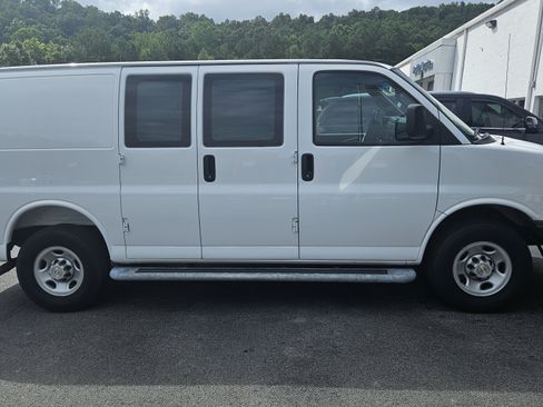 Used 2025 Chevrolet Express 2500 w/ Driver Convenience Package RWD image 1