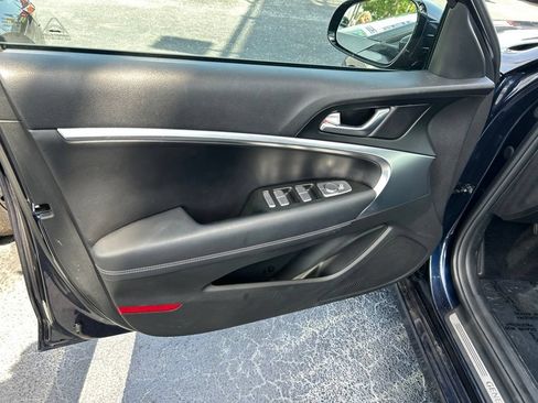 Used 2026 Genesis G70 2.5T RWD image 17