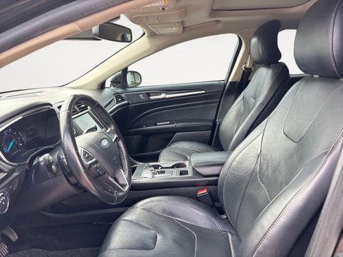 Used 2019 Ford Fusion Titanium image 23