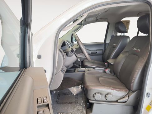 Used 2012 Nissan Xterra PRO-4X w/ Pro-4x Leather Pkg image 21