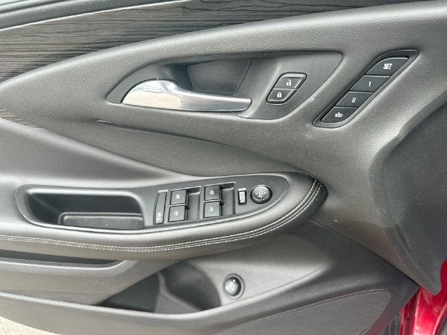 Used 2017 Buick Envision Essence AWD/4WD image 16