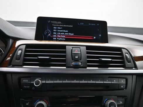 Used 2015 BMW 428i Convertible RWD image 17
