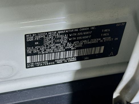 Used 2020 Toyota RAV4 XLE FWD image 12