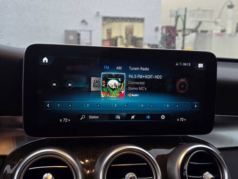 Used 2022 Mercedes-Benz GLC 300 4MATIC image 29