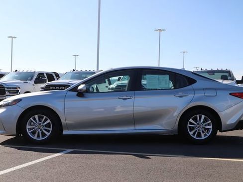Used 2025 Toyota Camry LE FWD image 4