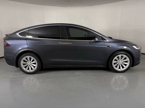 Used 2020 Tesla Model X Long Range AWD/4WD image 9