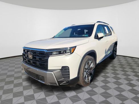 Used 2026 Honda Pilot Elite image 2
