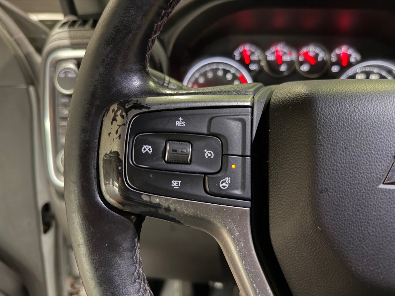 Used 2021 Chevrolet Silverado 1500 LT AWD/4WD image 32