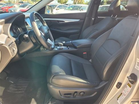 Used 2020 INFINITI QX50 Luxe image 3