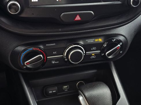 Used 2023 Kia Soul LX w/ LX Technology Package FWD image 29