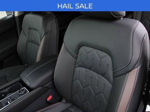 New 2026 Nissan Pathfinder Platinum AWD/4WD image 5
