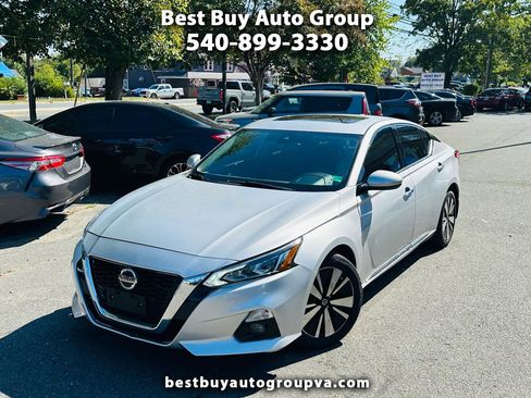 Used 2020 Nissan Altima 2.5 SV image 1