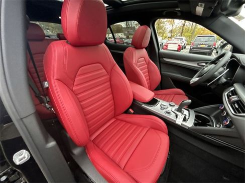 New 2025 Alfa Romeo Stelvio Sprint image 15