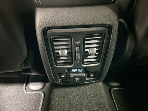 Used 2023 Dodge Durango SRT image 27