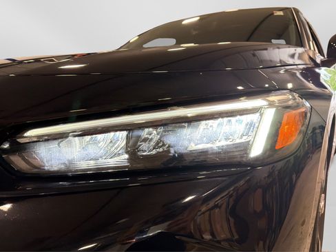 Used 2025 Honda Civic Sport image 13