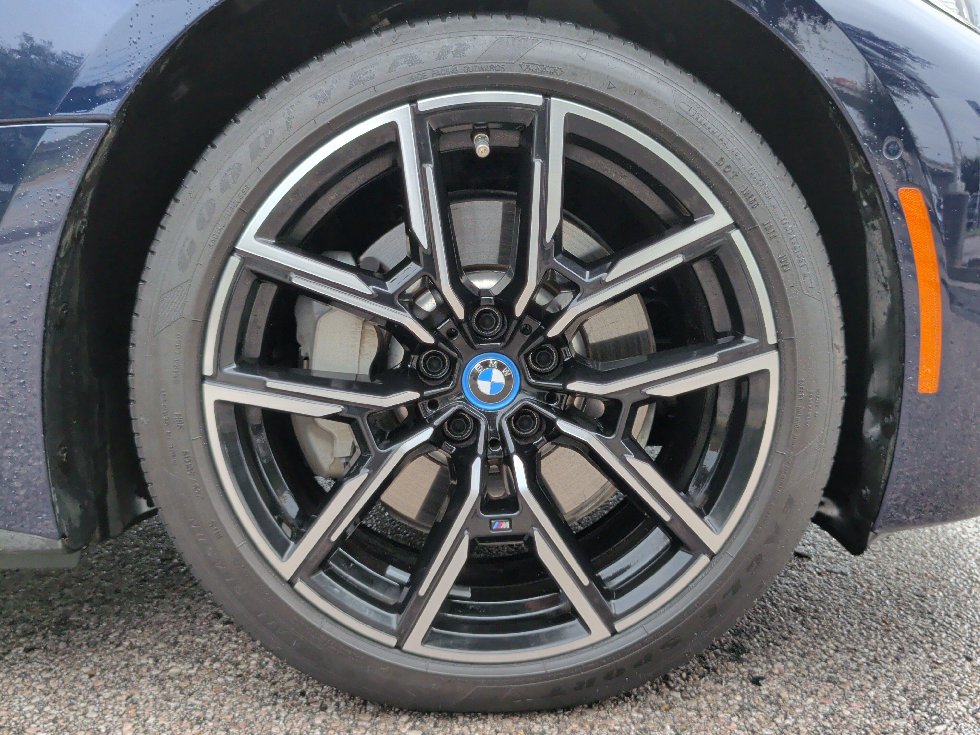 Used 2023 BMW i4 eDrive40 w/ M Sport Package RWD image 15