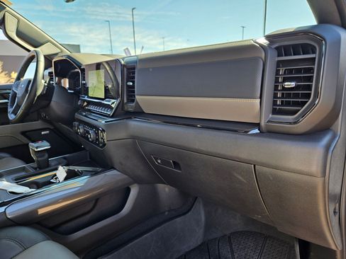 Certified 2025 Chevrolet Silverado 1500 ZR2 w/ Technology Package AWD/4WD image 28