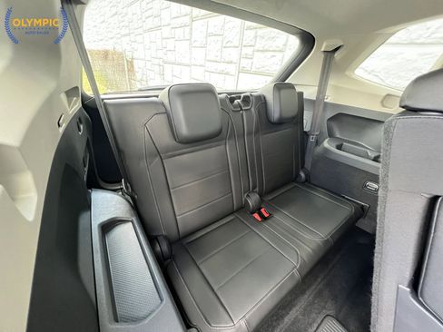 Used 2018 Volkswagen Tiguan SE FWD image 45