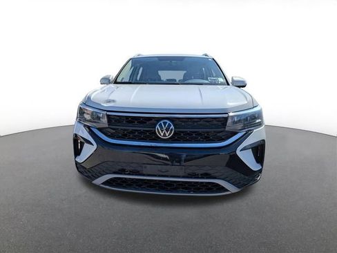 Used 2022 Volkswagen Taos SE AWD/4WD image 8
