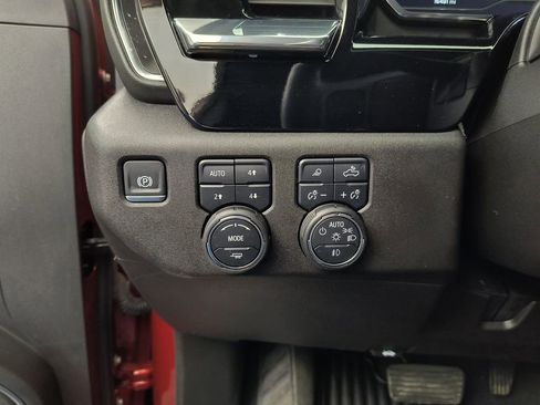 Used 2025 Chevrolet Silverado 2500 LTZ w/ LTZ Convenience Package AWD/4WD image 13