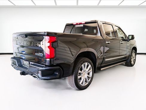 Used 2022 Chevrolet Silverado 1500 High Country w/ High Country Premium Package image 4