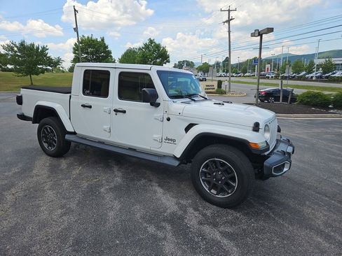 Used 2020 Jeep Gladiator Overland AWD/4WD image 8