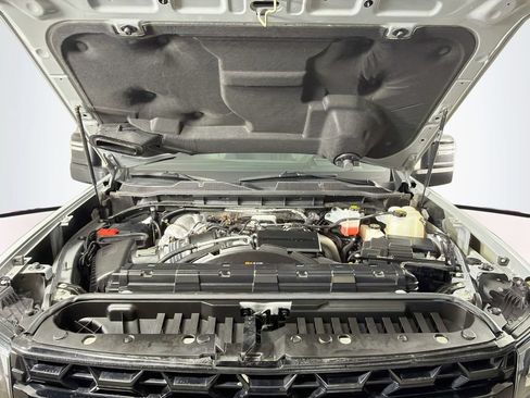 Used 2024 Chevrolet Silverado 2500 ZR2 w/ Technology Package AWD/4WD image 28