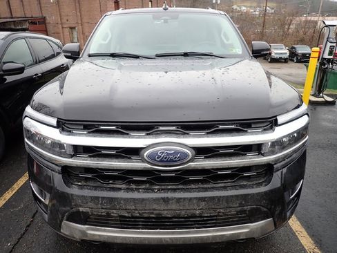 Used 2022 Ford Expedition Limited image 5