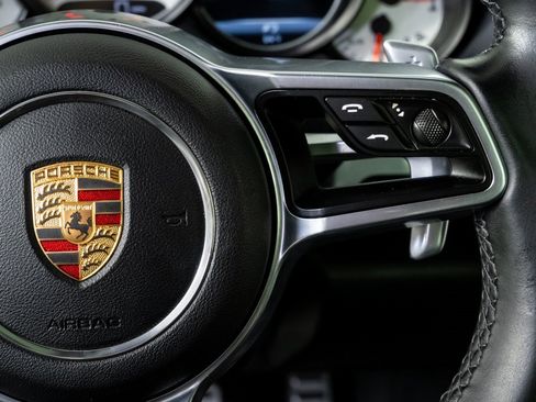 Used 2015 Porsche Cayenne S image 11