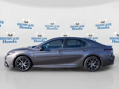 Used 2024 Toyota Camry SE FWD image 4