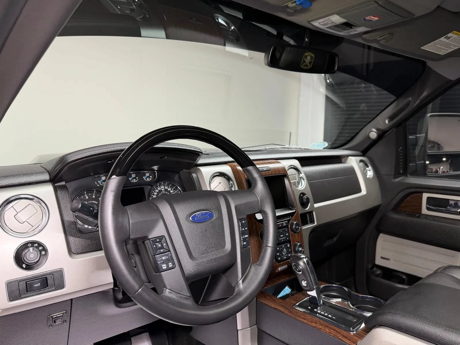 Used 2013 Ford F150 Lariat w/ Luxury Equipment Group AWD/4WD image 28