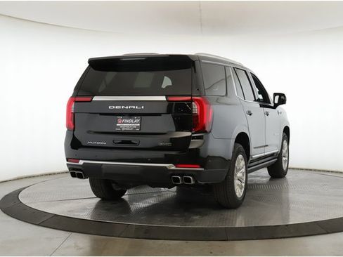 Used 2025 GMC Yukon Denali image 7
